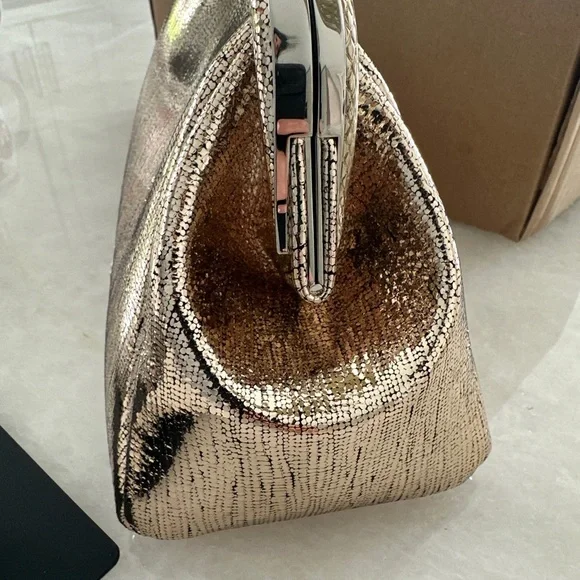 Bvlgari Serpentine Bag - Picture 16 of 16